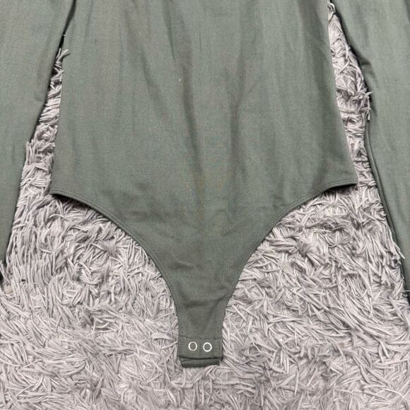 Express Body Contour Mock Neck Open Chest Long Sleeve Thong Bodysuit Size Small - Picture 3 of 8